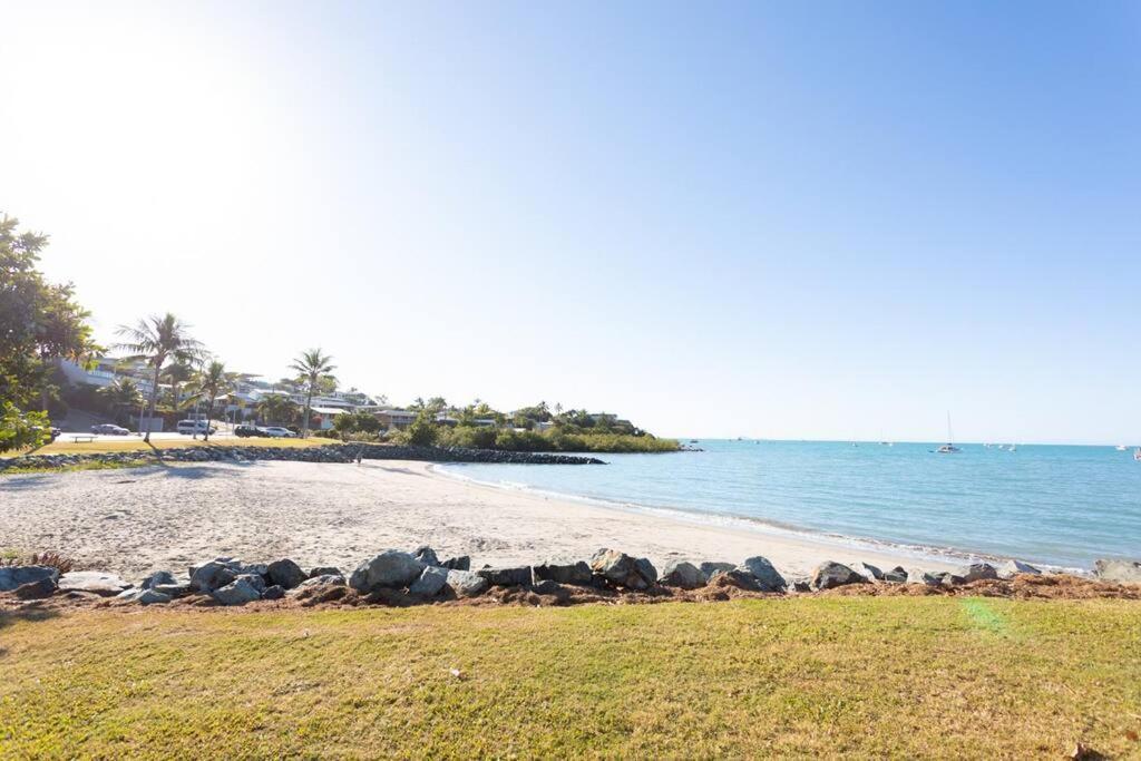 Ocean View 33A Studio Pool Ocean View Wifi Airlie Beach Exteriör bild